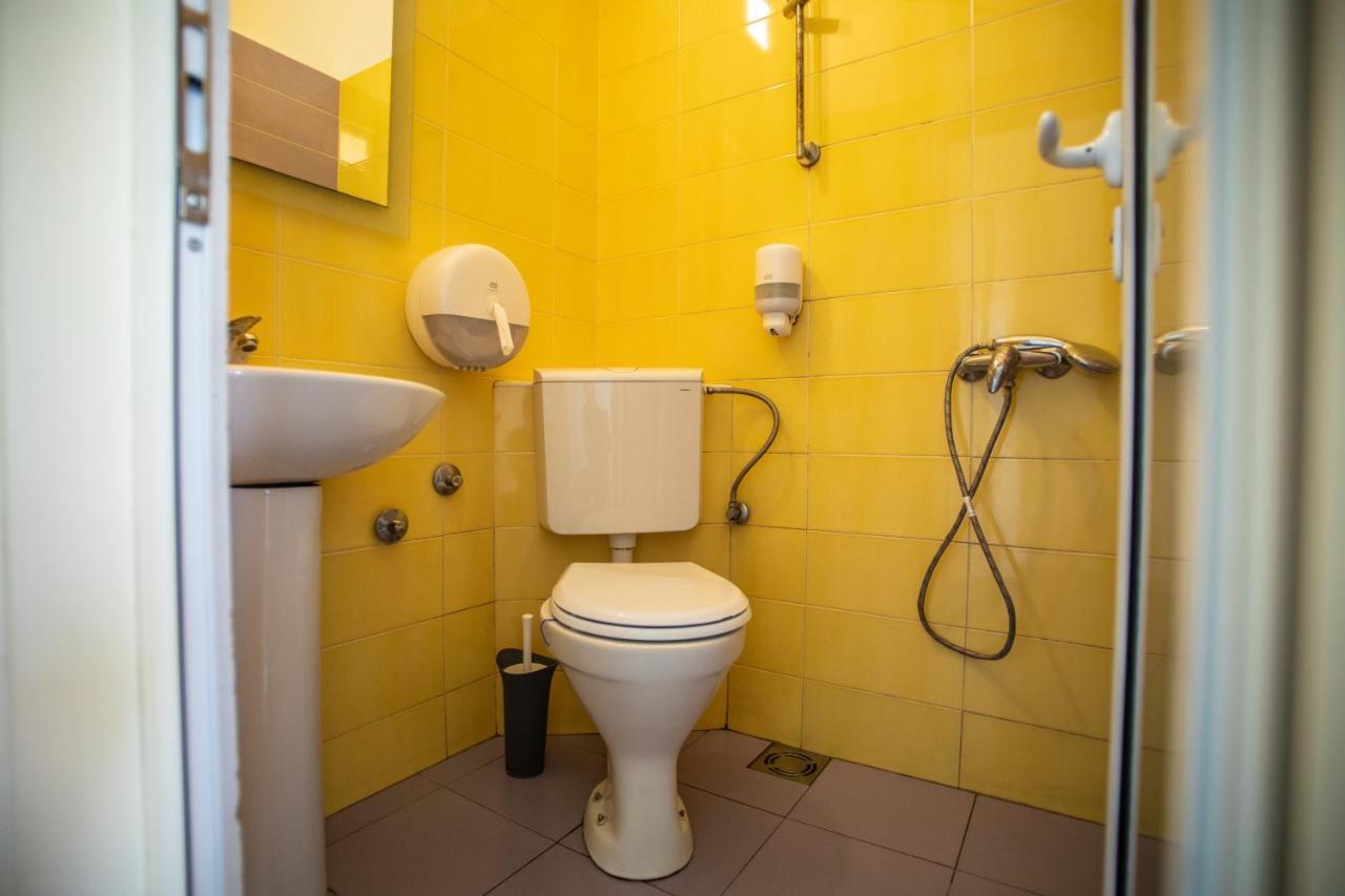 All In Hostel Белград Екстер'єр фото